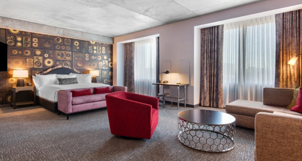 Cambria Hotel Downtown Nashville guestroom
