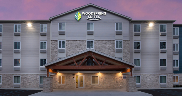 WoodSpring Suites