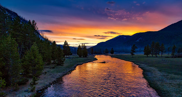 Yellowstone National Park - National Parks