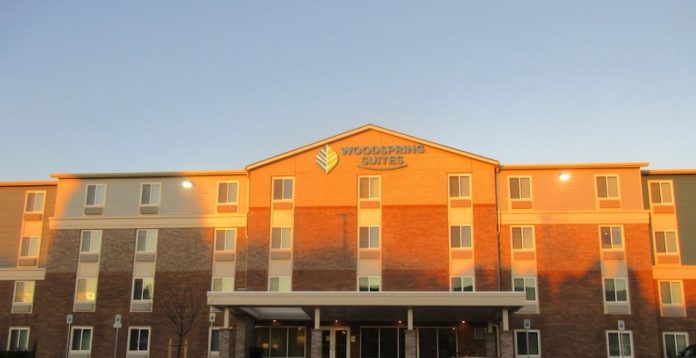 Choice Hotels, in collaboration with Brookwood Hotels, announced the opening of the WoodSpring Suites Portland North Gresham, the brand's 250th location and the first to open in the state of Oregon.