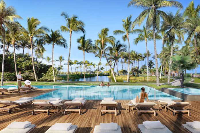 The adult pool at Mauna Lani (Image by Steelblue)