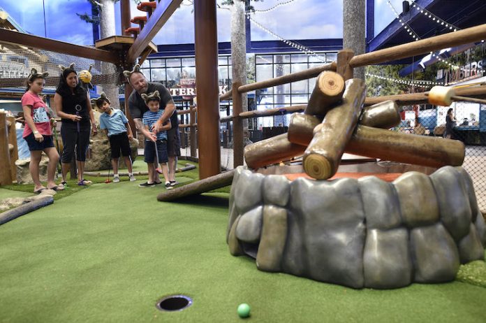 The “Howl in One” mini-golf course at the Great Wolf Lodge in Scottsdale, Arizona (Photo courtesy of Great Wolf Lodge)