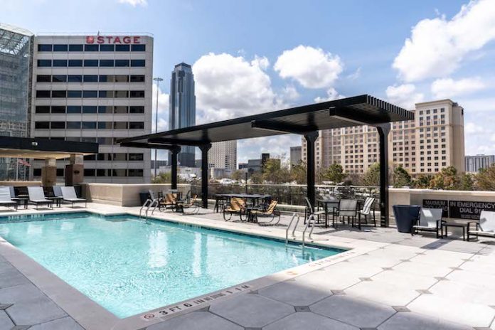 Holiday Inn Express Houston and Staybridge Suites Houston – Galleria Area Photo (Courtesy of Michael Anthony)
