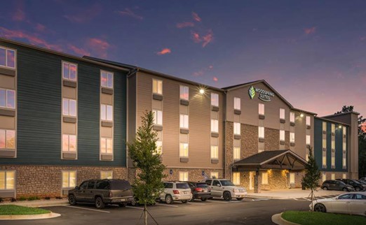 MidCap Hotel Loans closed an $8,000,000 refinance with significant cash-out proceeds for the WoodSpring Suites in McDonough, Georgia.