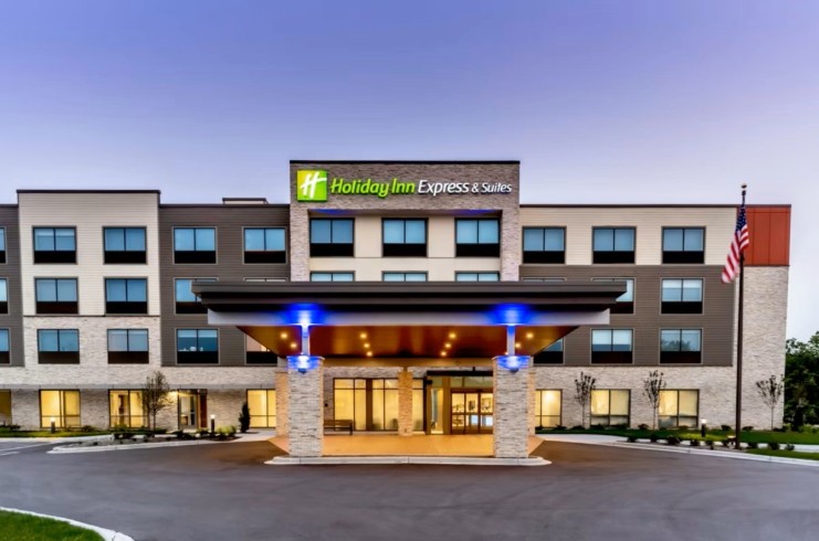 Dreamscape Hospitality Assumes Management of Holiday Inn Express & Suites Milwaukee – West Allis