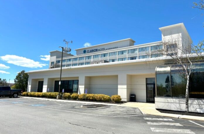 Clarion Airport Hotel